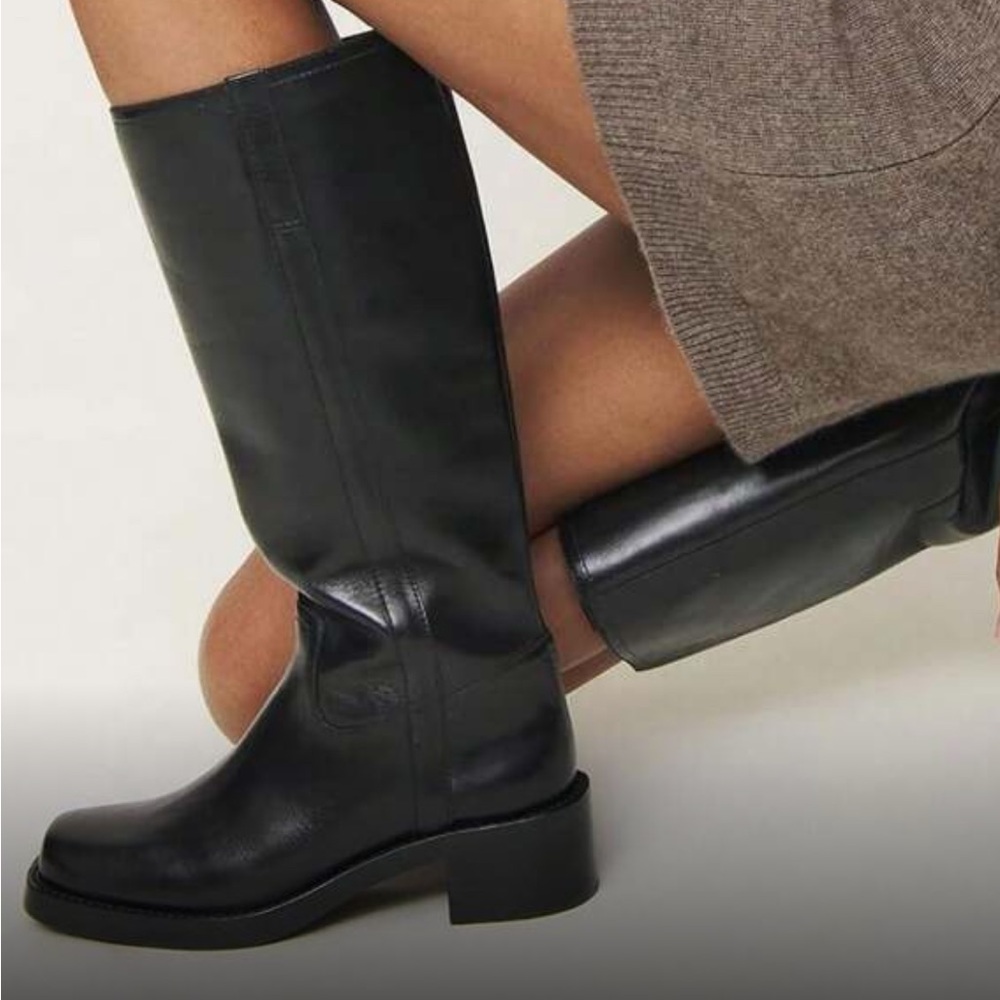 Black Knee-High Women's harness boots 👢